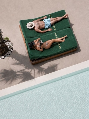 Seasonal outdoor pool - Bebatroun Beach Hotel (Batroun)