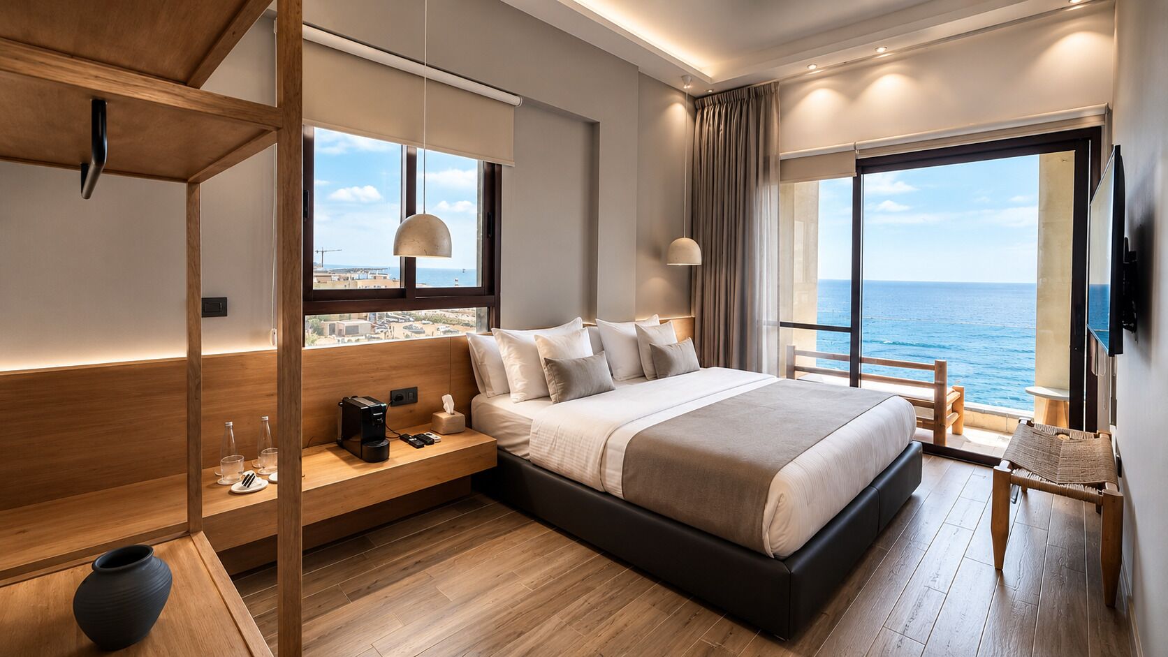 Executive Room | In-room safe, desk, laptop workspace, soundproofing