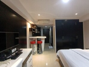 Bed sheets - The Hive Tamansari by Bonzela Property (Jakarta)