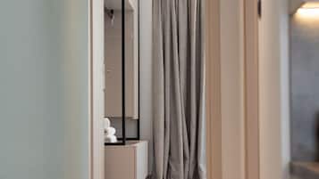 Căn hộ Deluxe | 1 phòng ngủ, minibar với thức uống miễn phí, trang trí khác biệt