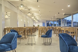 Desayuno buffet incluido todos los días