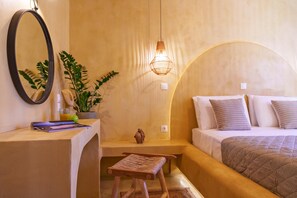 3 bedrooms, in-room safe, iron/ironing board, free WiFi