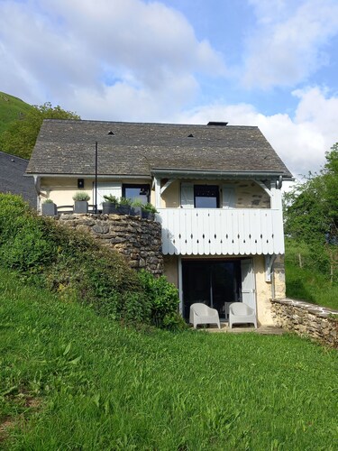 Cottage house with a view