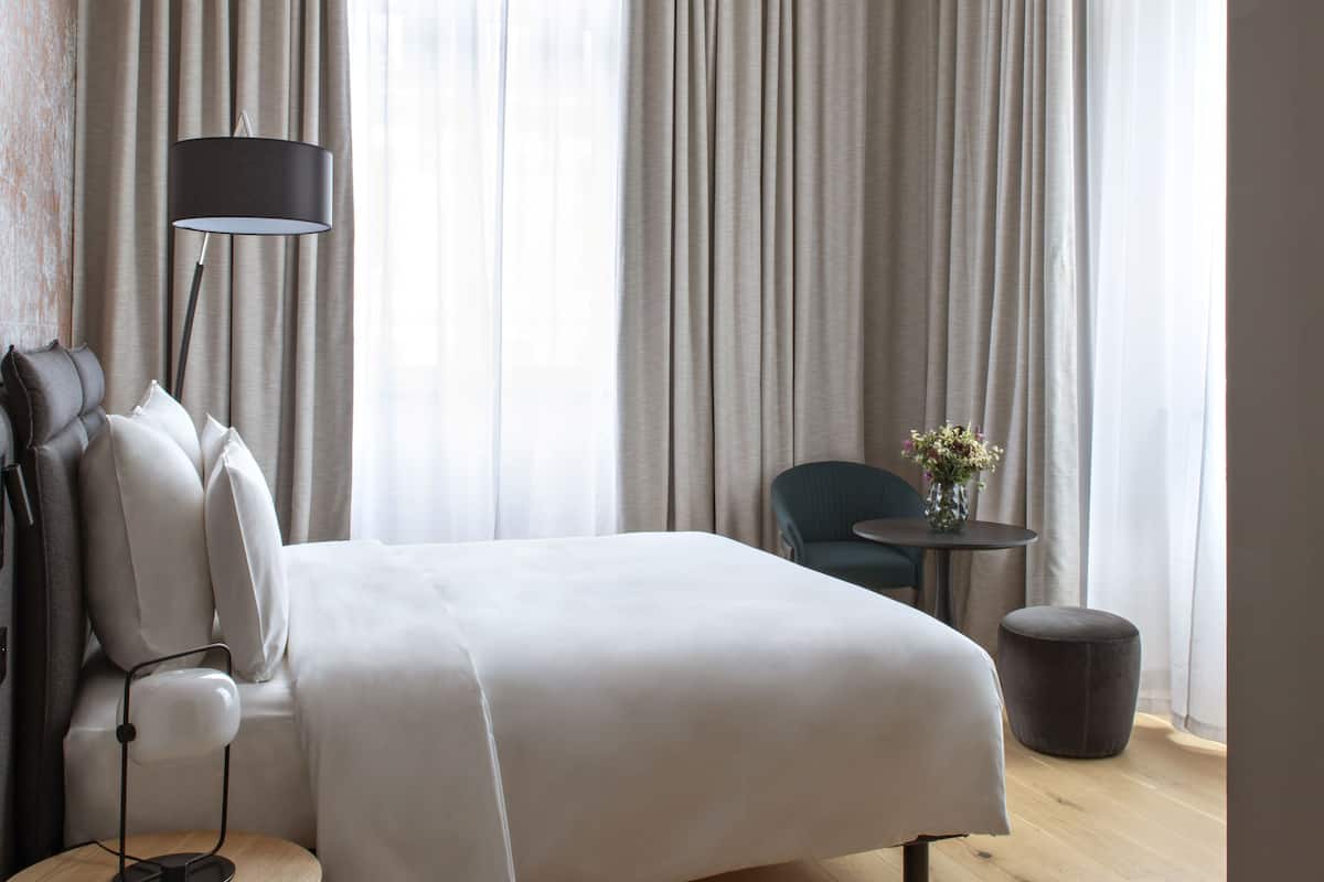 Superior Room | 1 bedroom, premium bedding, free minibar, in-room safe