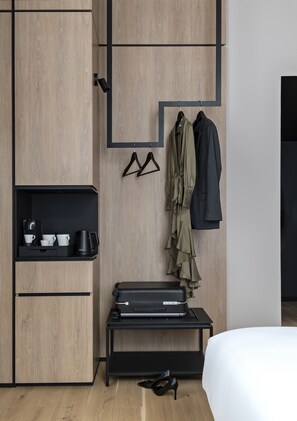 Premium bedding, free minibar, in-room safe, soundproofing - Hôtel LÉONOR the place to live By Stay Collection (Strasbourg)