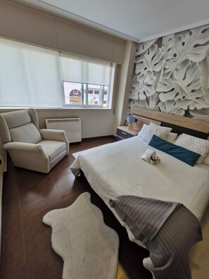 Desk, iron/ironing board, free WiFi, bed sheets - Loft La Ruta (Vigo)