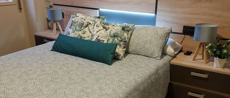 Desk, iron/ironing board, free WiFi, bed sheets