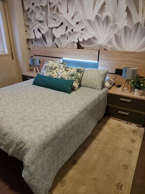 Desk, iron/ironing board, free WiFi, bed sheets - Loft La Ruta (Vigo)