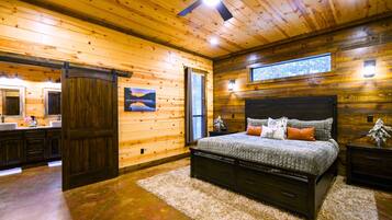 3 makuuhuonetta, silitysrauta/-lauta, vauvan matkasänky, ilmainen Wi-Fi