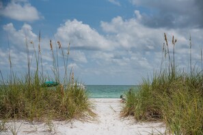 Beach nearby, sun-loungers - Anna Maria Beach Cottage 109G Old-Florida beach cottage,moments from the sand! (Anna Maria)