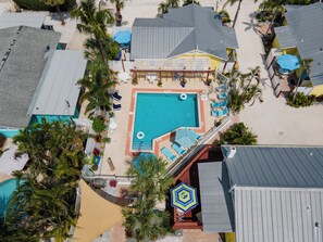 Piscine extérieure, piscine chauffée