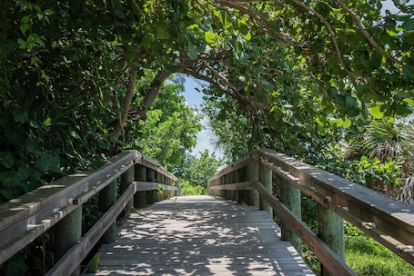 Property grounds. Anna Maria Beach Cottage 110B Updated studio beach cottage, steps to the sand!