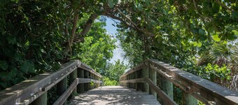 Anna Maria Beach Cottage 110B  Updated studio beach cottage, steps to the sand!