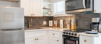 Anna Maria Beach Cottage 110G  Updated beach cottage, with pool and beach gear!