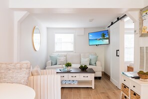 Télévision, lecteur de DVD, espaces bureaux