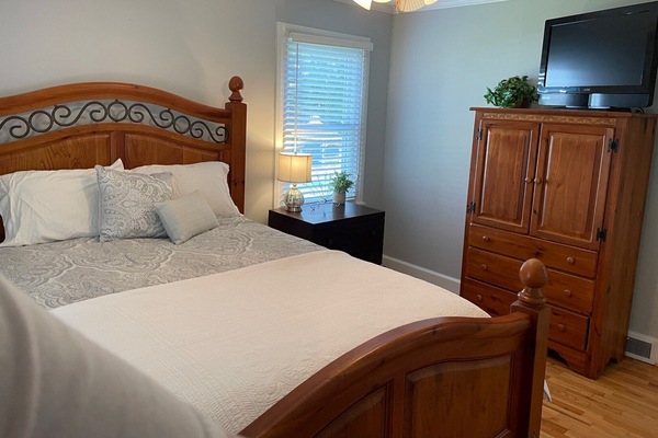 2 bedrooms, desk, iron/ironing board, free WiFi