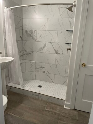 Shower, towels, toilet paper - Conviently located cozy 2 bedroom home on quiet street.  (Elkin)