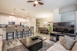 TV - 5 Star Townhome on Storey Lake Resort With First Class Amenities, Orlando Townhome 2722 (Kissimmee)