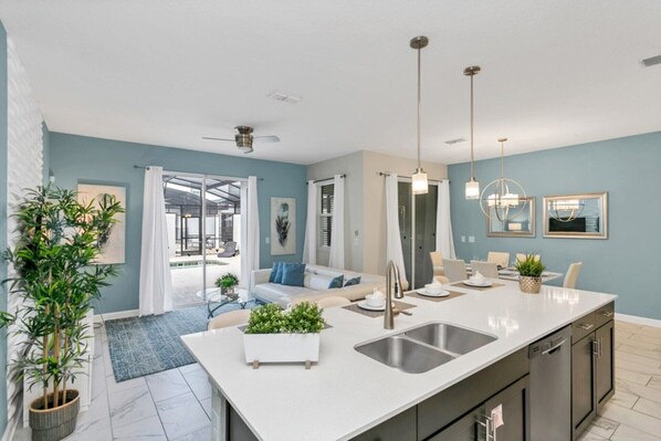 Microondas, horno, parrilla de estufa y lavavajillas 