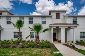 Villa (4 Bedrooms) | Front of property - 5 Star Townhome Close to Disney, Orlando Townhome 2568 (Davenport)