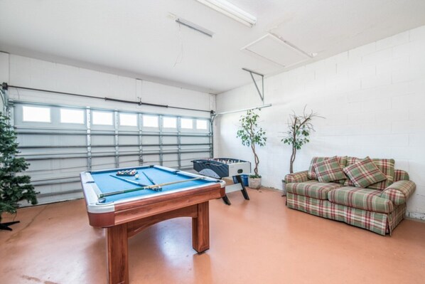 Villa (5 Bedrooms) | Property amenity