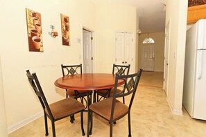 Villa (5 Bedrooms) | Servicio de la propiedad