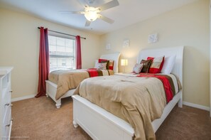 4 Schlafzimmer, laptopgeeigneter Arbeitsplatz, Bettwäsche