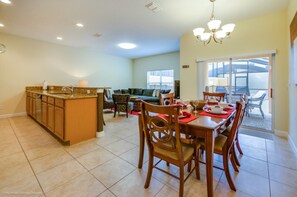 Microwave, oven, stovetop, dishwasher - 5 Star Townhome on Paradise Palms Resort With First Class Amenities, Orlando Townhome 2826 (Kissimmee)