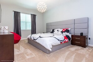 8 bedrooms, laptop workspace, bed sheets - 5 Star Villa Close to Disney, Orlando Villa 2731 (Kissimmee)