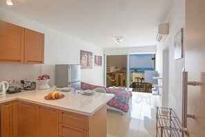 ميكروويف، فرن، موقد طهي مسطح، غسالة أطباق