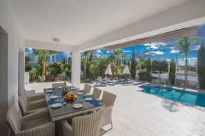 Outdoor dining - 5 Star Villa for Rent in Cyprus, Protaras Villa 1312 (Ayia Napa)
