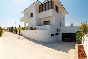 Exterior - 5 Star Villa for Rent in Cyprus, Protaras Villa 1312 (Ayia Napa)