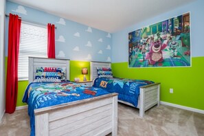 12 chambres, espace de travail pour ordinateur portable