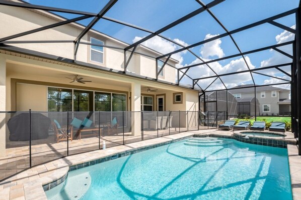 Villa (Multiple Bedrooms) | Property amenity