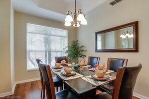 Villa (4 Bedrooms) | Property amenity