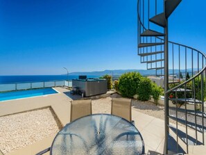 Outdoor dining - 5 Star Villa for Rent in Cyprus, Paphos Villa 1321 (Neo Chorio)