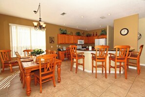 Villa (5 Bedrooms) | Property amenity