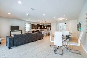 Villa (Multiple Bedrooms) | Property amenity