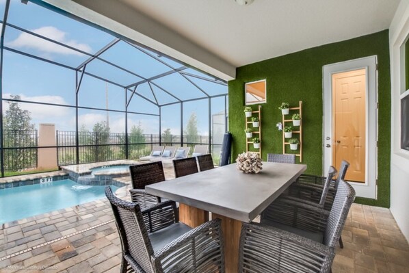 Villa (Multiple Bedrooms) | Property amenity