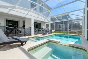 6 bedrooms, laptop workspace, bed sheets - 5 Star Villa Close to Disney, Orlando Villa 3115 (Davenport)