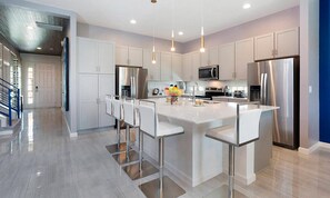 Microonde, forno, piano cottura, lavastoviglie