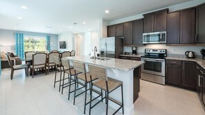 Microwave, oven, stovetop, dishwasher - 5 Star Villa on Encore Resort With Large Private Pool, Orlando Villa 5432 (Kissimmee)