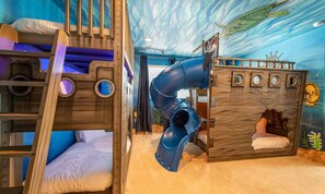 6 bedrooms, laptop workspace, iron/ironing board, bed sheets