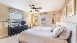 5 bedrooms, laptop workspace, free WiFi, bed sheets
