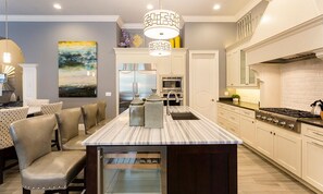 Microondas, horno, parrilla de estufa y lavavajillas 