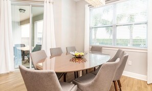 Dining - 5 Star Villa on Orlandos Most Exclusive Encore Resort at Reunion, Orlando Villa 4362 (Kissimmee)
