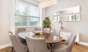 Dining - 5 Star Villa on Orlandos Most Exclusive Encore Resort at Reunion, Orlando Villa 4362 (Kissimmee)