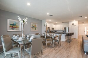 Villa (Multiple Bedrooms) | Property amenity