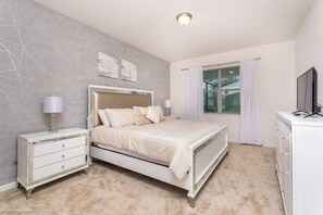 8 bedrooms, laptop workspace, bed sheets