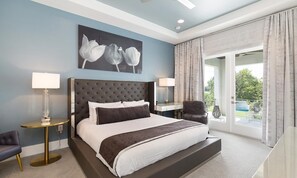 6 Schlafzimmer, laptopgeeigneter Arbeitsplatz, Bügeleisen/Bügelbrett